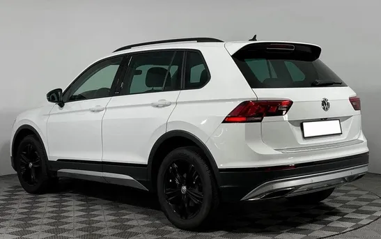 Volkswagen Tiguan 2.00 робот, фото №1