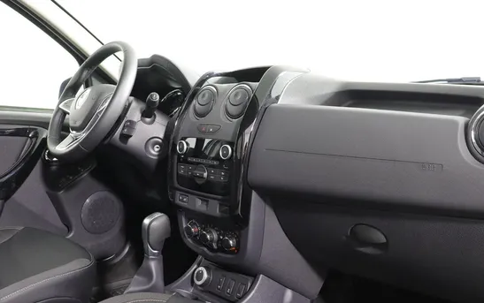 Renault Duster 2.00 автомат, фото №1
