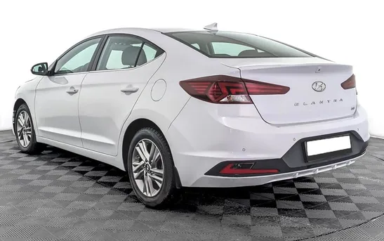 Hyundai Elantra 2.00 механика, фото №1