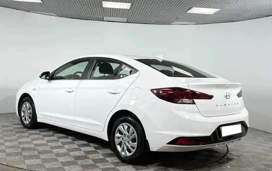Hyundai Elantra 1.60 автомат, фото №1