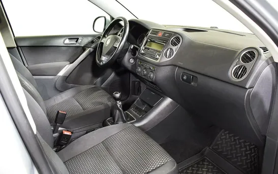 Volkswagen Tiguan 1.40 механика, фото №1