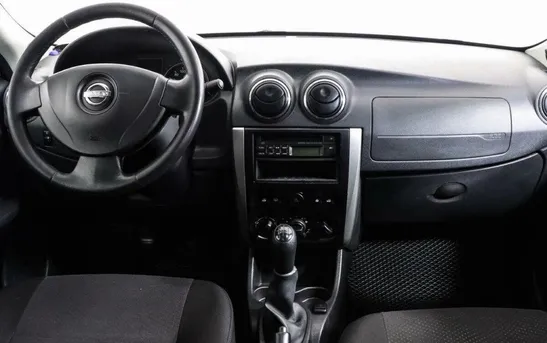 Nissan Almera 1.60 механика, фото №1