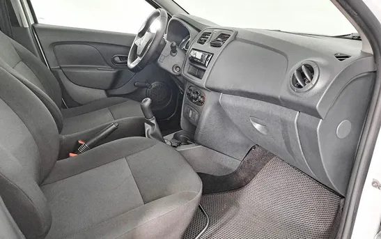 Renault Logan 1.60 механика, фото №1