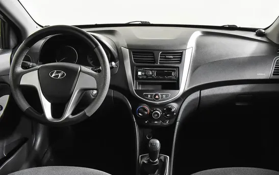 Hyundai Solaris 1.60 механика, фото №1