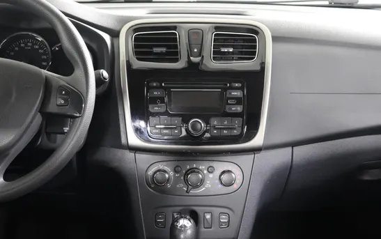 Renault Logan 1.60 механика, фото №1