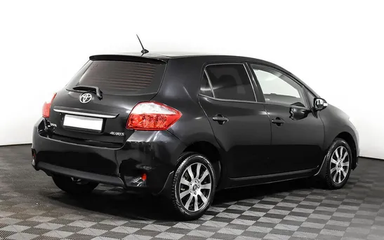 Toyota Auris 1.60 автомат, фото №1