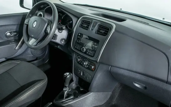 Renault Logan 1.60 автомат, фото №1