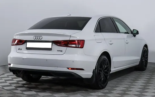 Audi A3 1.50 робот, фото №1