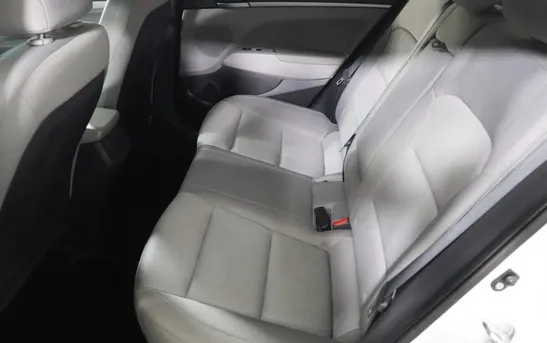 Hyundai Elantra 1.60 автомат, фото №1