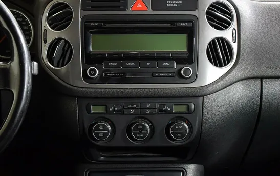 Volkswagen Tiguan 1.40 механика, фото №1