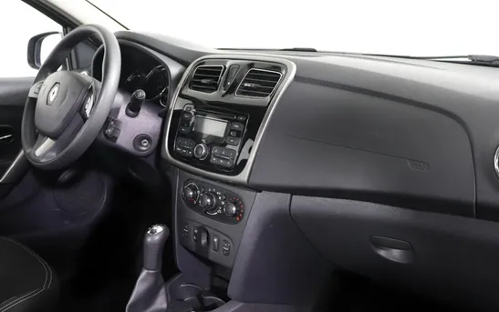 Renault Logan 1.60 механика, фото №1