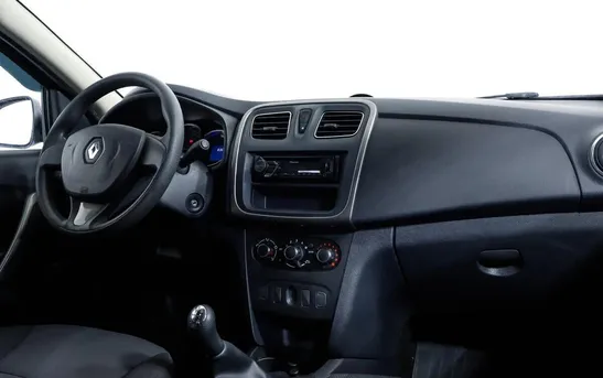 Renault Logan 1.60 механика, фото №1