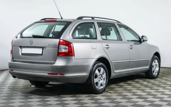Skoda Octavia 1.60 механика, фото №1