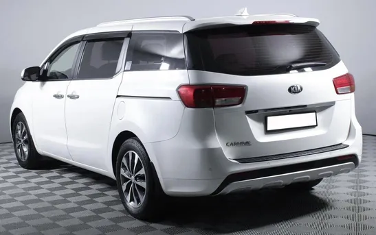 Kia Carnival 2.20 автомат, фото №1
