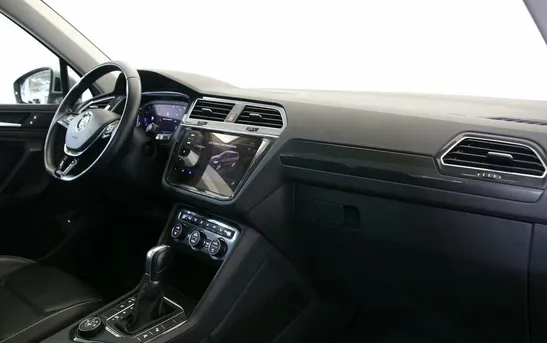 Volkswagen Tiguan 2.00 робот, фото №1