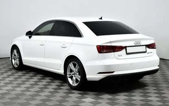 Audi A3 1.50 робот, фото №1