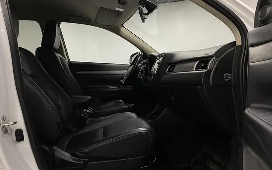 Mitsubishi Outlander 2.40 вариатор, фото №1