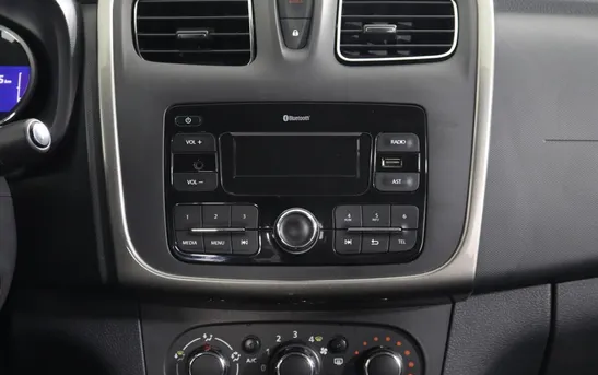 Renault Logan 1.60 автомат, фото №1