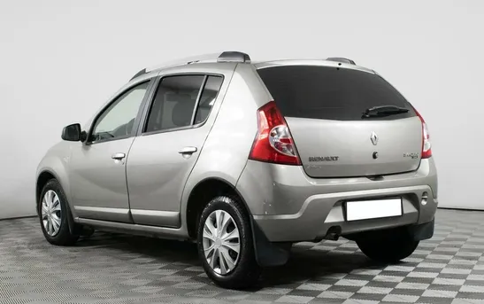 Renault Sandero 1.60 автомат, фото №1