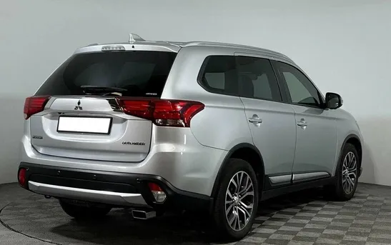Mitsubishi Outlander 2.40 вариатор, фото №1