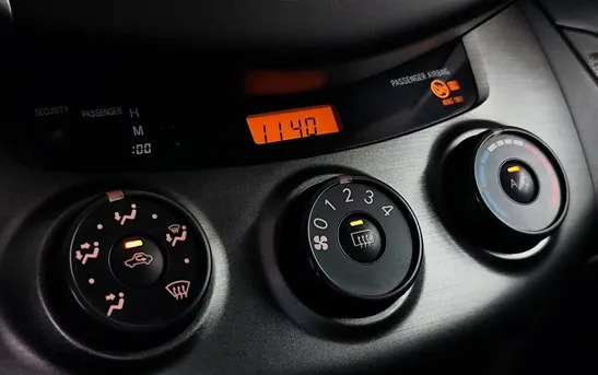 Toyota RAV4 2.00 вариатор, фото №1