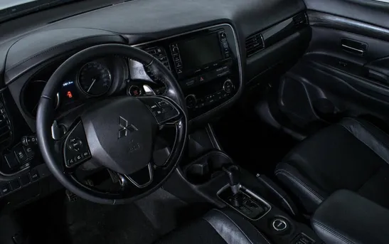 Mitsubishi Outlander 2.40 вариатор, фото №1