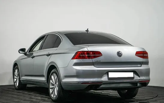 Volkswagen Passat 1.80 робот, фото №1