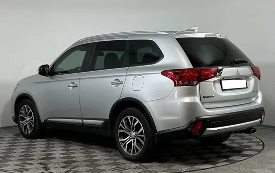 Mitsubishi Outlander 2.40 вариатор, фото №1