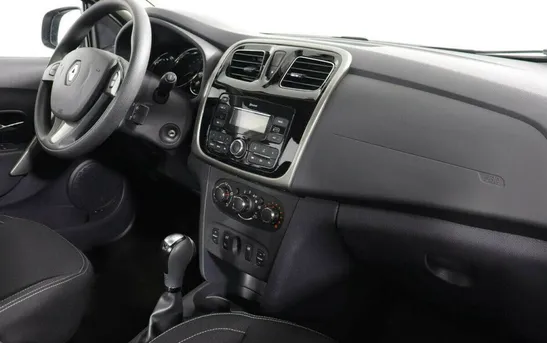Renault Logan 1.60 автомат, фото №1