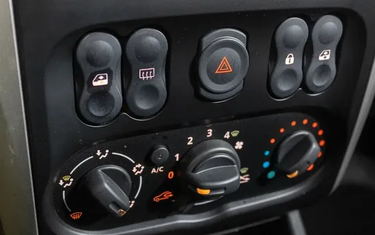 Nissan Almera 1.60 механика, фото №1