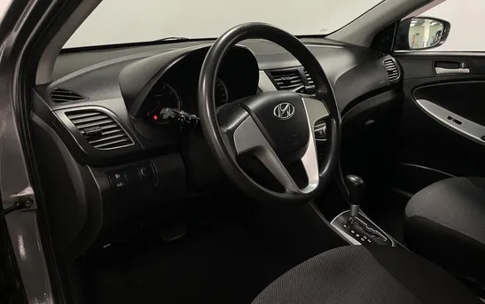 Hyundai Solaris 1.40 автомат, фото №1