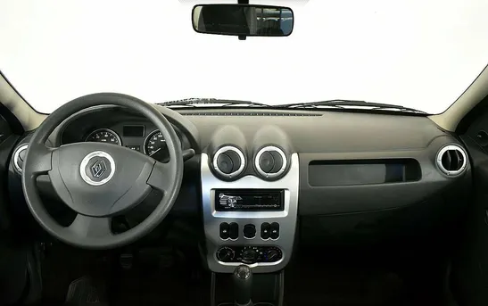 Renault Logan 1.60 механика, фото №1