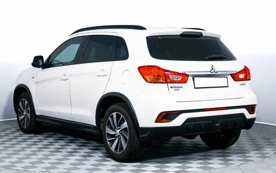 Mitsubishi ASX 2.00 вариатор, фото №1